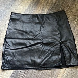 Fashion nova faux leather skirt